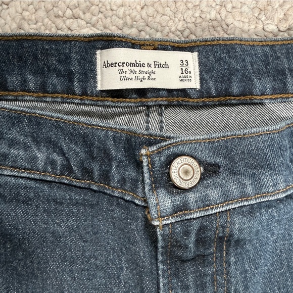 Abercrombie NWT Ultra High Rise 90s Straight Dark Wash Jeans 16 - Picture 3 of 6